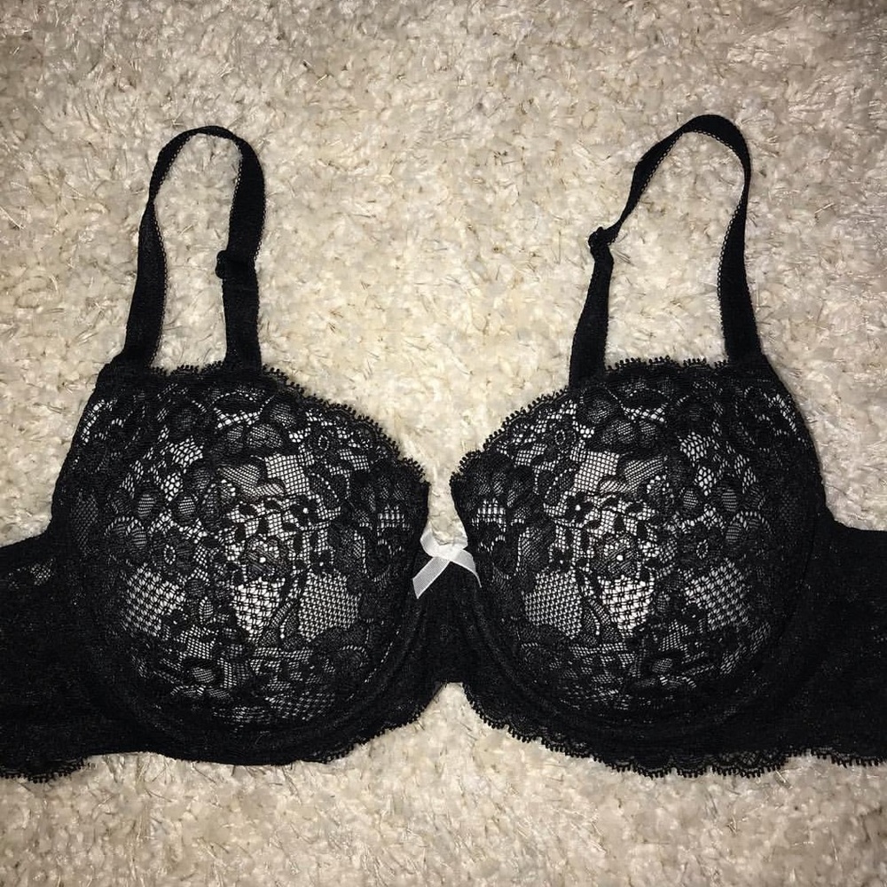 victoria secret black lace bra 38B